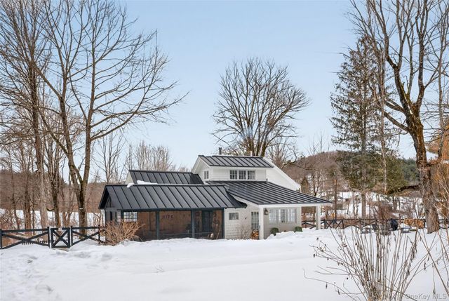 46 Collins Street, Hillsdale, NY 12529