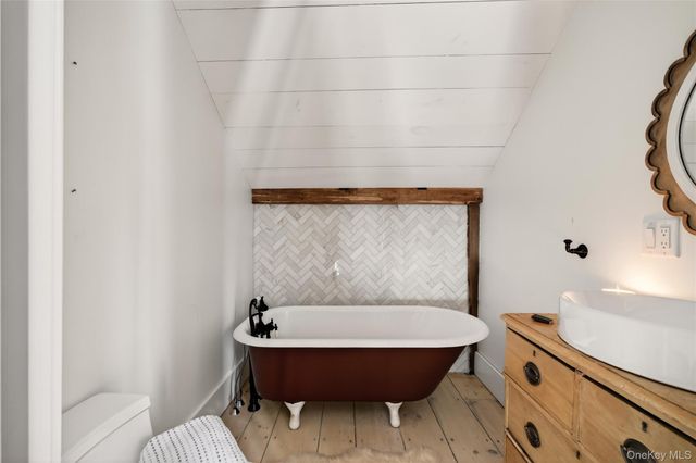 46 Collins Street, Hillsdale, NY 12529