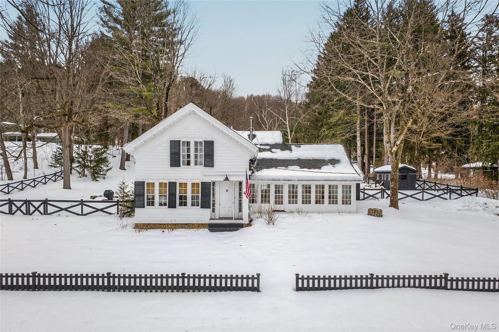 46 Collins Street, Hillsdale, NY 12529