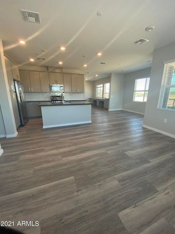 773 E LARK Street 201, Gilbert, AZ 85297