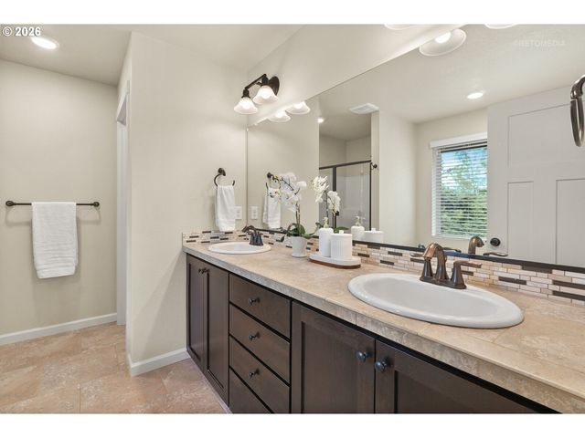 8690 Sw Vale Ct, Wilsonville, OR 97070