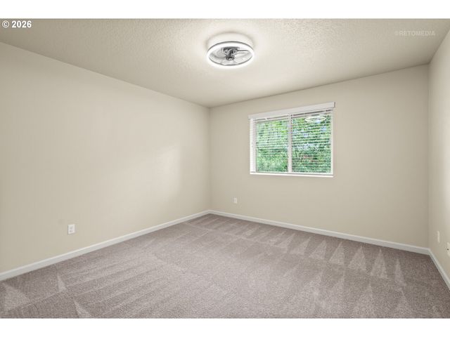 8690 Sw Vale Ct, Wilsonville, OR 97070