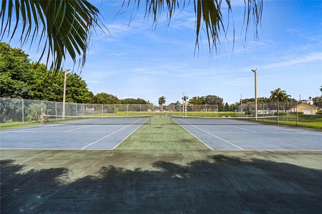 417 Vista Isles Dr 2315, Sunrise, FL 33325