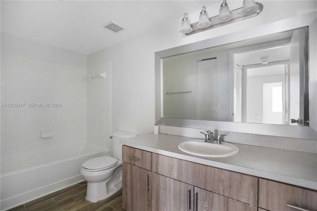 417 Vista Isles Dr 2315, Sunrise, FL 33325