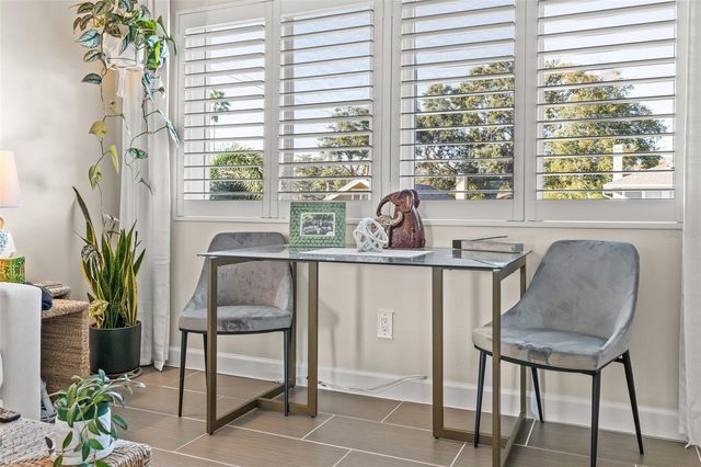 410 12TH AVENUE NE 8, St Petersburg, FL 33701