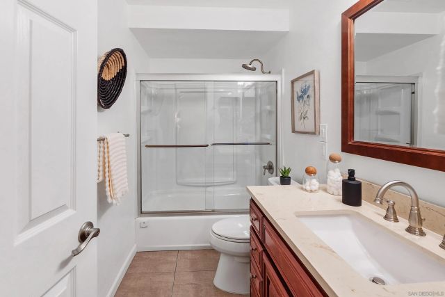 16566 Caminito Vecinos 25, San Diego, CA 92128