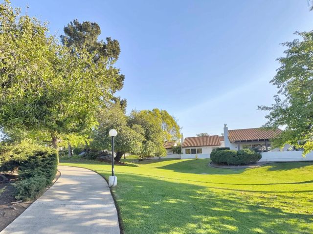 16566 Caminito Vecinos 25, San Diego, CA 92128