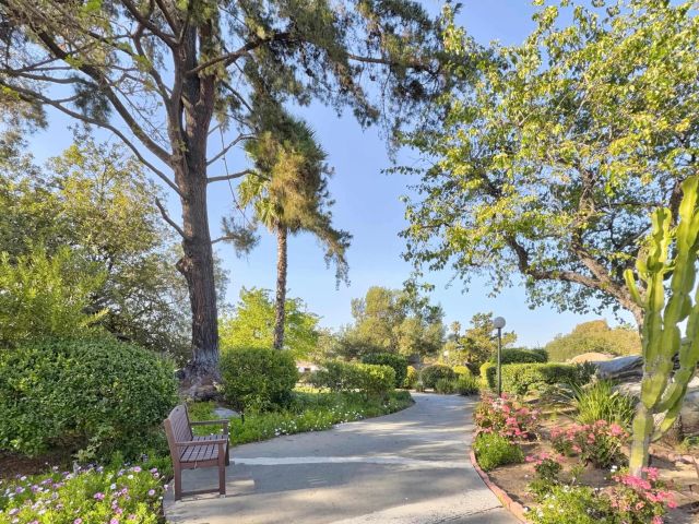 16566 Caminito Vecinos 25, San Diego, CA 92128