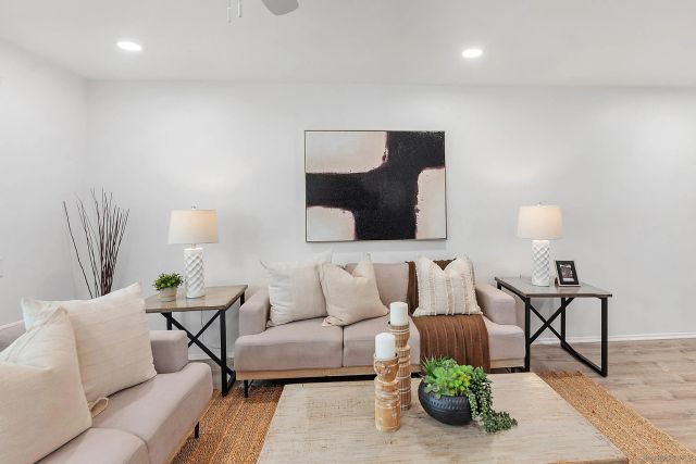 16566 Caminito Vecinos 25, San Diego, CA 92128