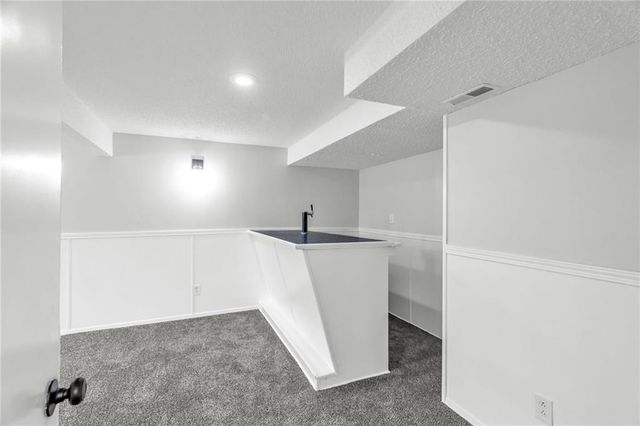 532 NE 98th Place, Kansas City, MO 64155