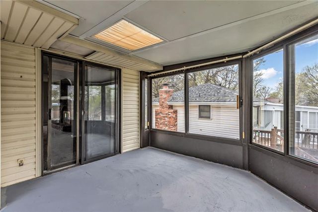 532 NE 98th Place, Kansas City, MO 64155