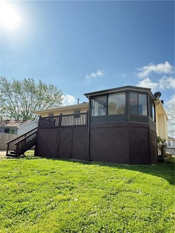 532 NE 98th Place, Kansas City, MO 64155