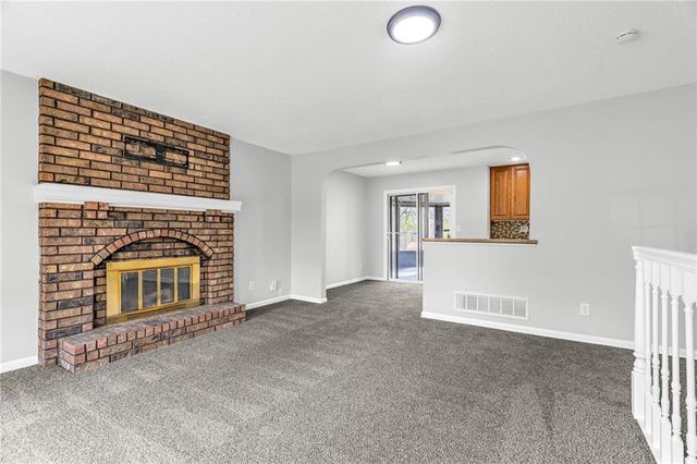 532 NE 98th Place, Kansas City, MO 64155