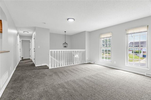 532 NE 98th Place, Kansas City, MO 64155