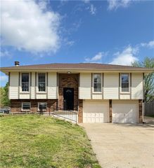 532 NE 98th Place, Kansas City, MO 64155