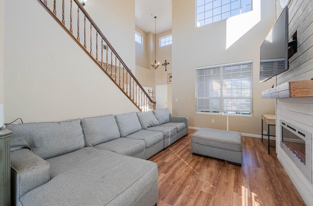 1725 Great Island Street, Salinas, CA 93906