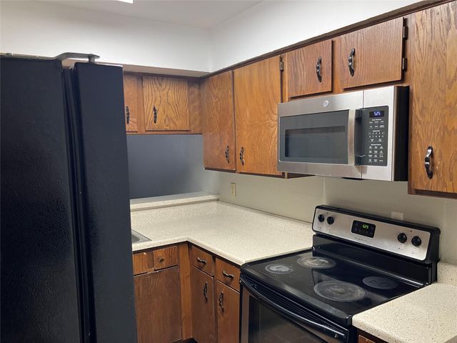 8048 Sands Point Drive C, Houston, TX 77036