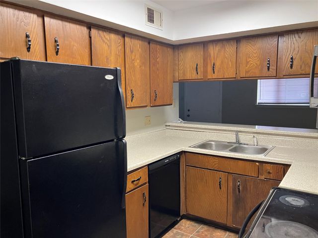 8048 Sands Point Drive C, Houston, TX 77036