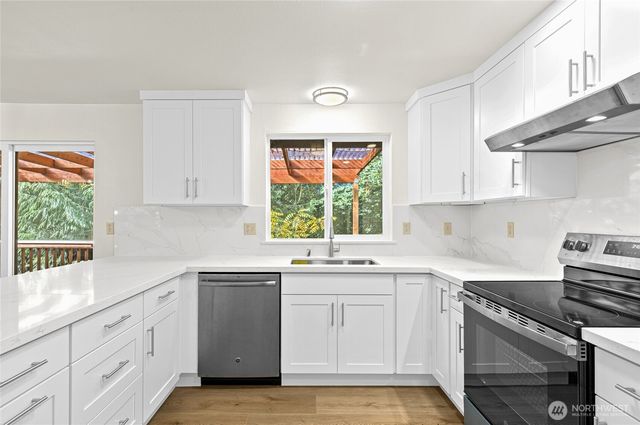 12718 SE 184th Place, Renton, WA 98058