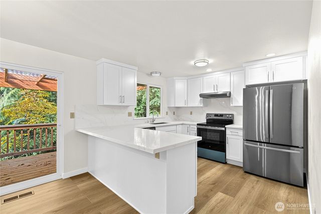 12718 SE 184th Place, Renton, WA 98058
