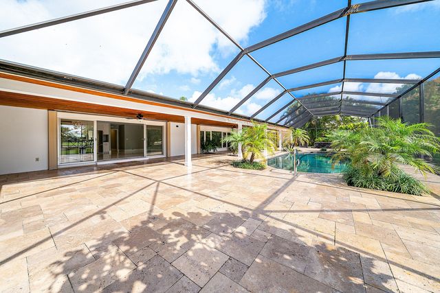 417 N Country Club Drive, Atlantis, FL 33462