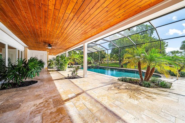 417 N Country Club Drive, Atlantis, FL 33462