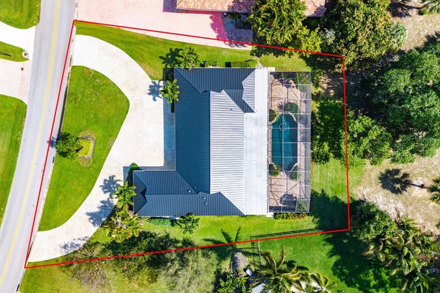 417 N Country Club Drive, Atlantis, FL 33462