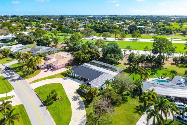 417 N Country Club Drive, Atlantis, FL 33462