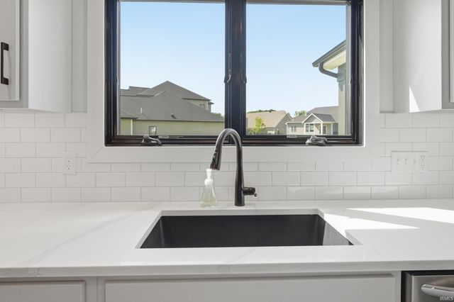 12915 Hallux Cove, Fort Wayne, IN 46845