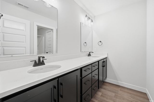 12915 Hallux Cove, Fort Wayne, IN 46845