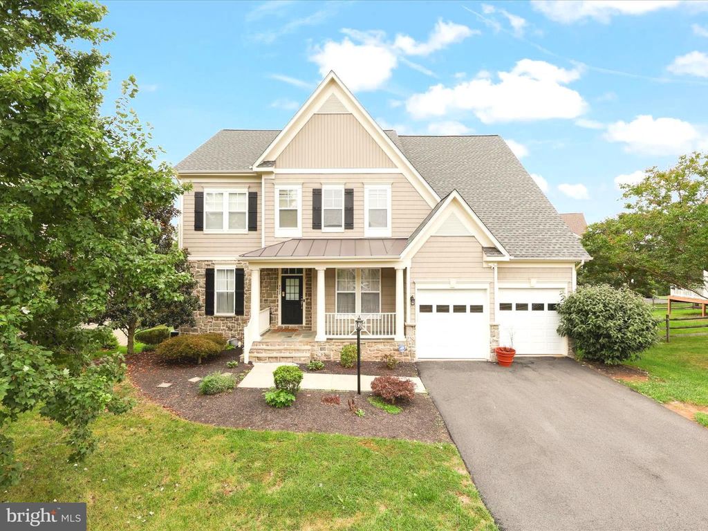9228 FALLING WATER DR, Bristow, VA 20136