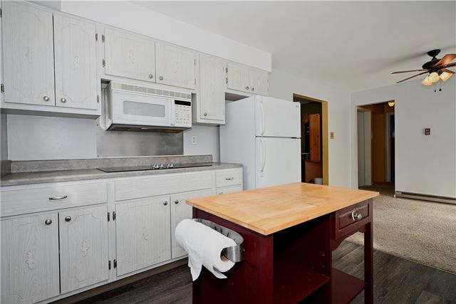 4355 E Barlind Dr, Whitehall, PA 15227