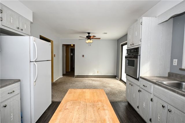 4355 E Barlind Dr, Whitehall, PA 15227