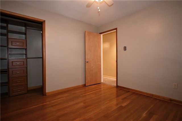 4355 E Barlind Dr, Whitehall, PA 15227