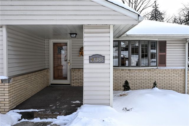 4355 E Barlind Dr, Whitehall, PA 15227