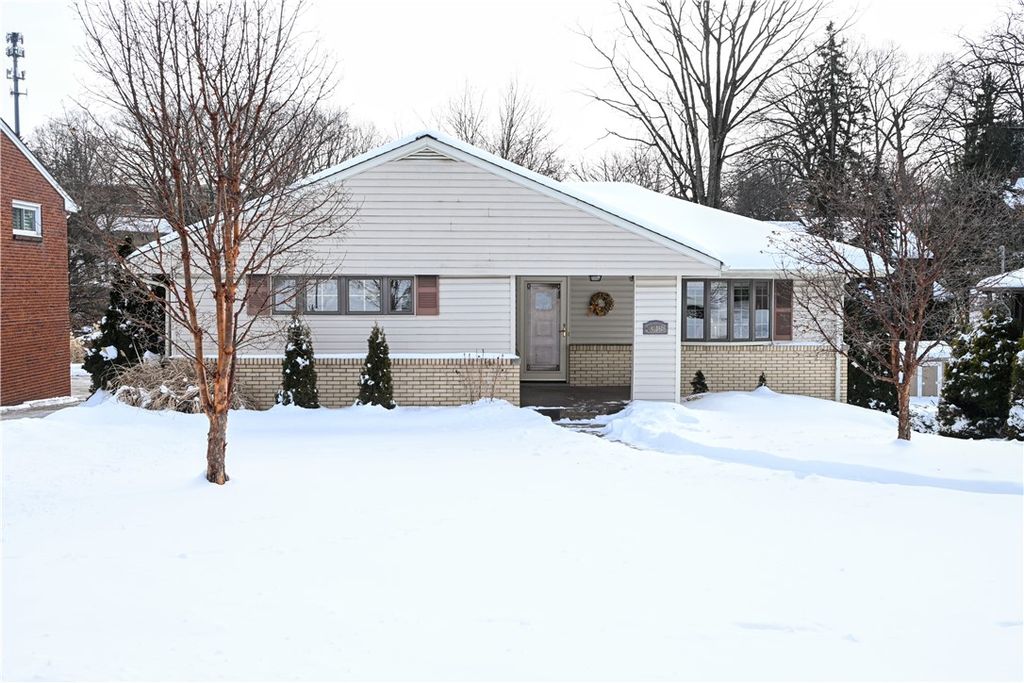 4355 E Barlind Dr, Whitehall, PA 15227