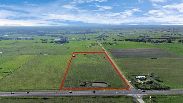 260 High Hill Road, Schulenburg, TX 78956