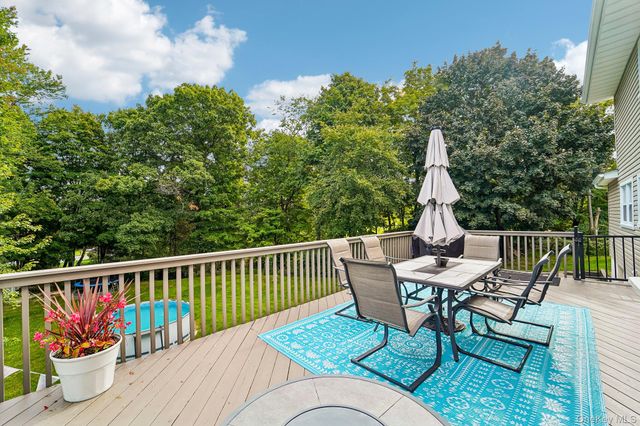 31 Peter Bush Drive, Monroe, NY 10950