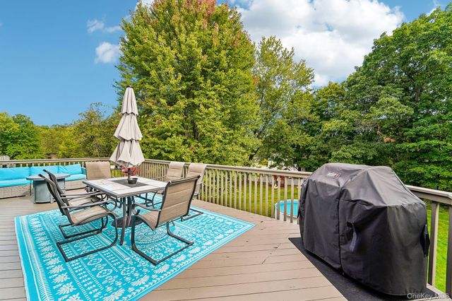 31 Peter Bush Drive, Monroe, NY 10950