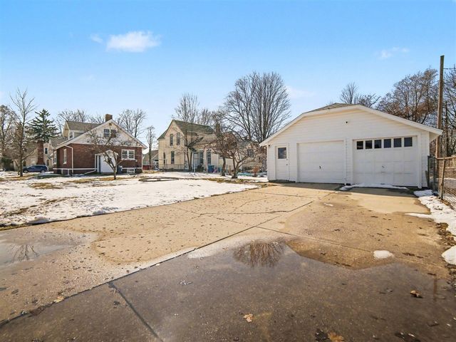 409 E Foster Street, Ludington, MI 49431