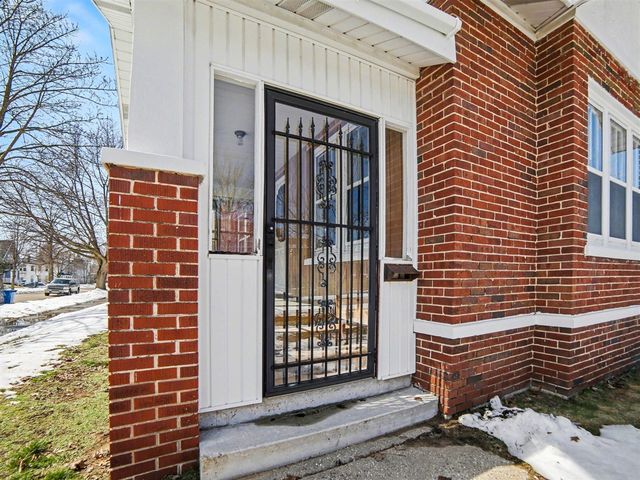 409 E Foster Street, Ludington, MI 49431