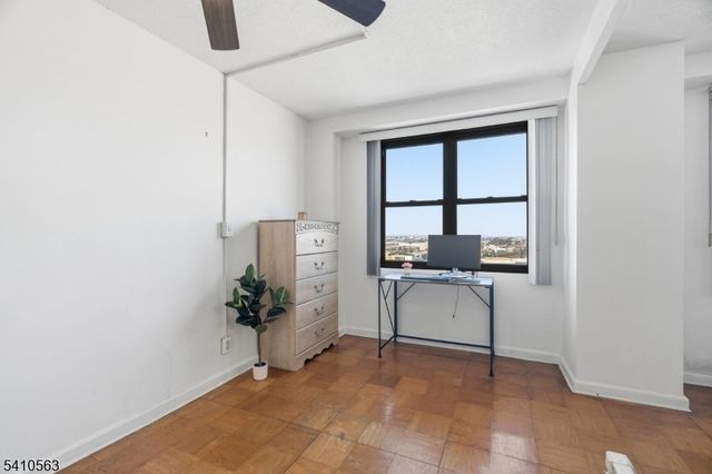 201 St. Pauls Ave 15P, Jersey City, NJ 07306