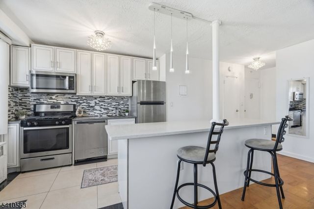 201 St. Pauls Ave 15P, Jersey City, NJ 07306