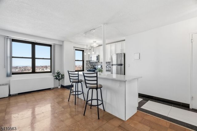 201 St. Pauls Ave 15P, Jersey City, NJ 07306