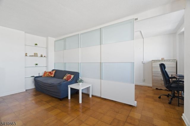 201 St. Pauls Ave 15P, Jersey City, NJ 07306