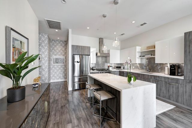 1211 Caroline Street 1501, Houston, TX 77002