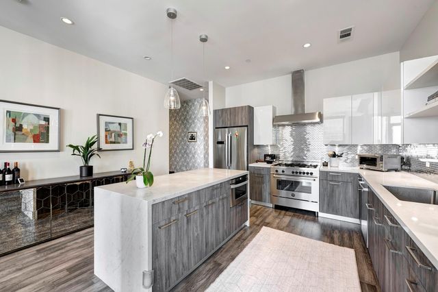 1211 Caroline Street 1501, Houston, TX 77002