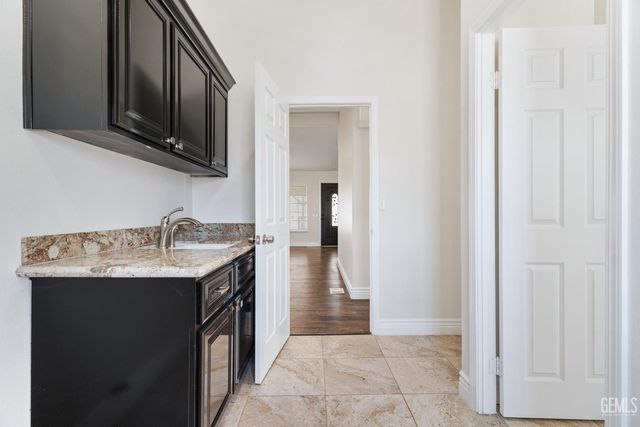 27579 Tamarisk Road, Taft, CA 93268