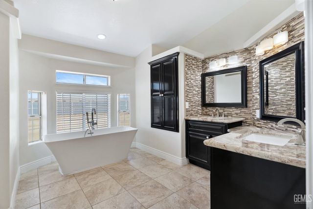 27579 Tamarisk Road, Taft, CA 93268