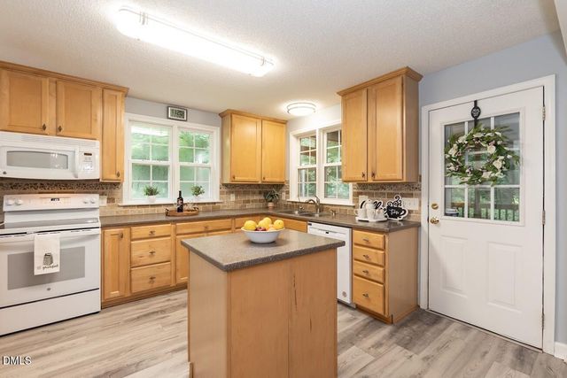 6604 Willow Chase Drive, Willow Springs, NC 27592